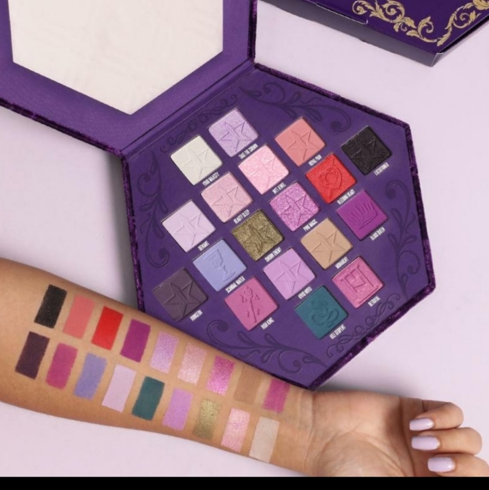 Nib JS  Blood Lust palette